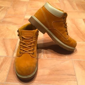 Lugz Men's Golden Brown Envoy SR Low Chunky Suede Lace Up Boots